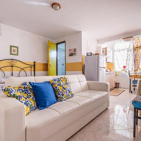 Villa Casa Del Girasole à Letojanni Extérieur photo