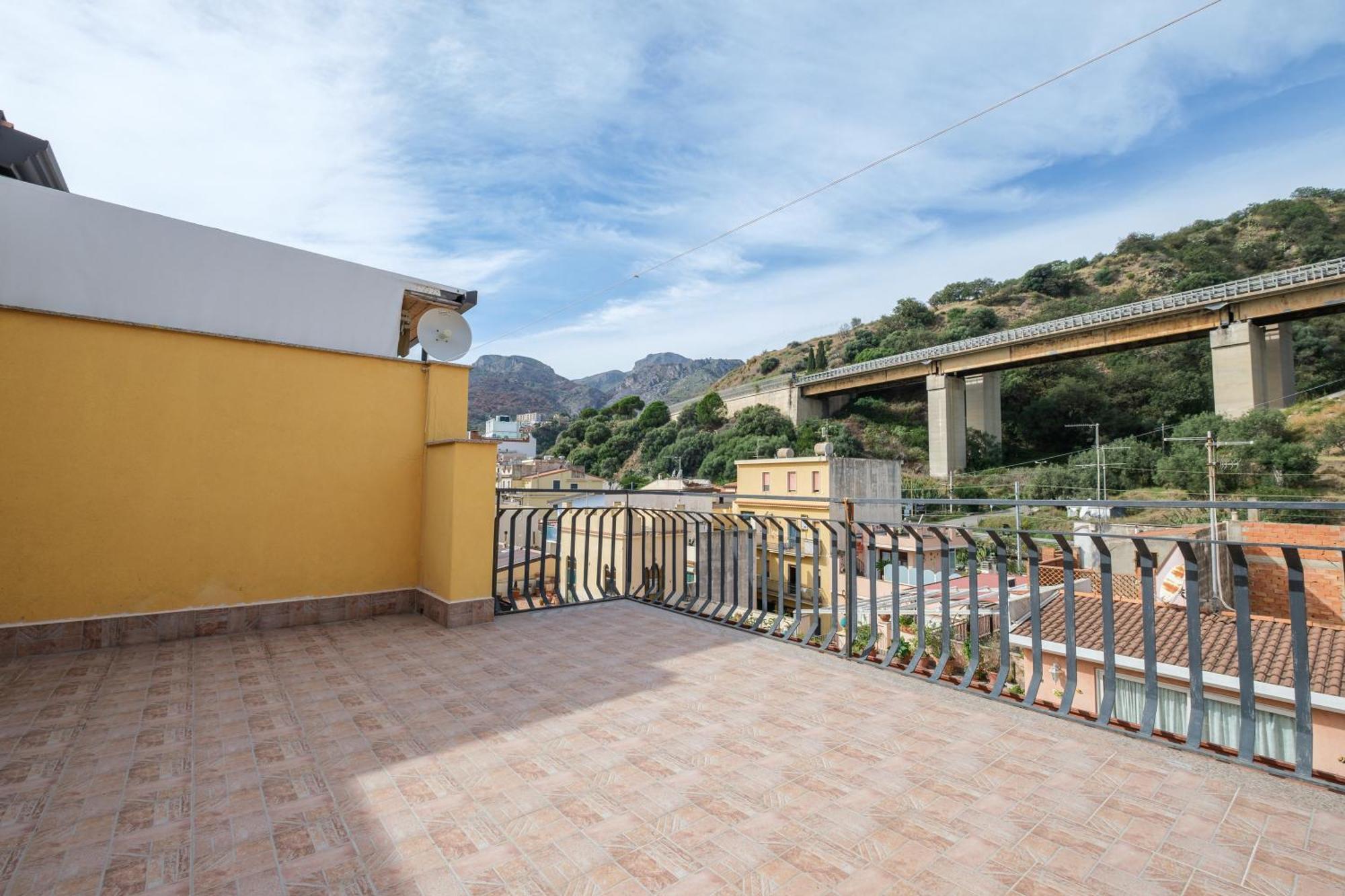Villa Casa Del Girasole à Letojanni Extérieur photo